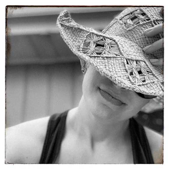 Meet your Posher, Missy - Picture 1 of 1